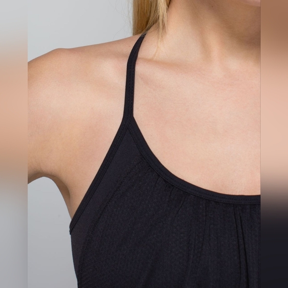 Lululemon No Limit Tank Black No Size Dot Looks Like A 6 - Picture 4 of 12